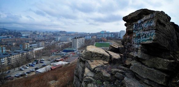 Панорама Владивостока и легенды Змеиной сопки