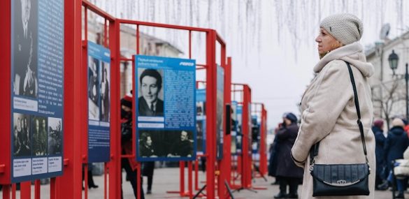 Леди-капитан: выставка фотографий о легендарной Анне Щетиной открылась во Владивостоке