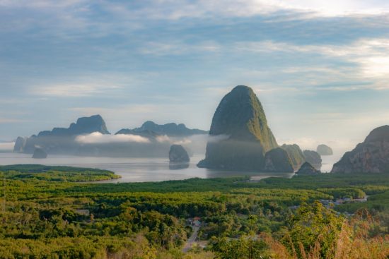 Тропические леса, динозавры и шопинг-молы или куда отправиться в Таиланде этим летом