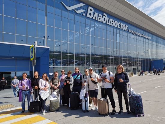 Команда журналистов и блогеров отмечает юбилей «Медиаразведки» в экскурсиях и прогулках по Владивостоку