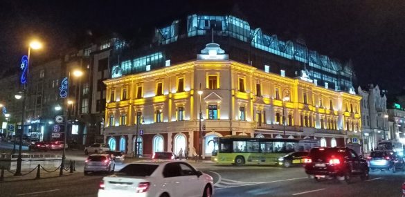 Туристический код Владивостока: от архитектурной подсветки до современных туалетов