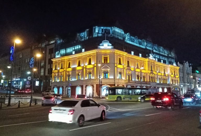Туристический код Владивостока: от архитектурной подсветки до современных туалетов