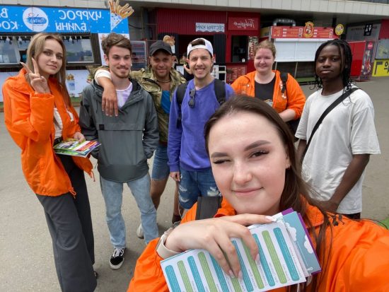 Туристам из регионов России, США, Франции, Китая, Палестины, Кореи, стран Африки нравится во Владивостоке