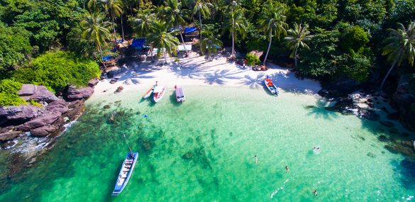 Рейсы на вьетнамский Фукуок появятся в зимнем расписании аэропорта Владивосток, но через Лаос
