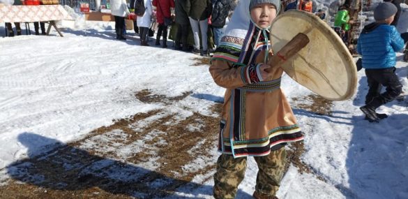 Суп охотника, шаманские обряды и метание топора ждут гостей на весеннем фестивале «Ва:кчай ни»