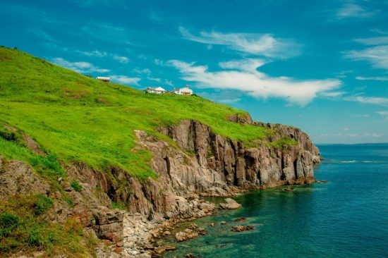 Отдыхая в Приморье, гость всегда будет на связи