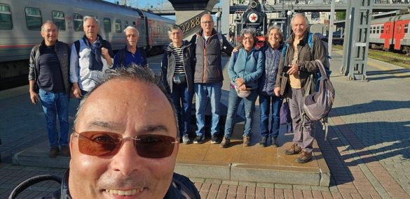 Группа туристов из Португалии решила самостоятельно познакомиться с Владивостоком