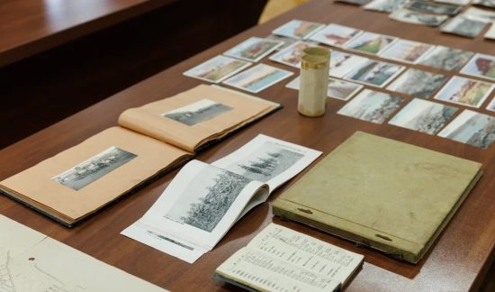 Старинные карты Владивостока с объектами обороны и другие раритеты передали в музей дальневосточные таможенники