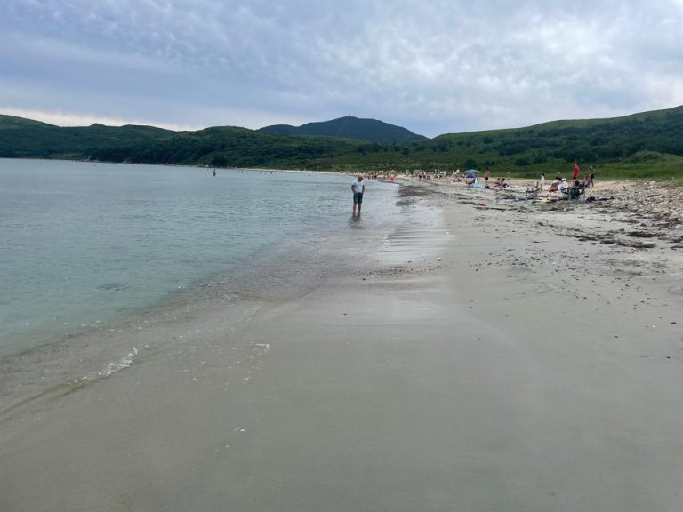 Отдых в бухте Астафьева можно оплатить по QR-коду