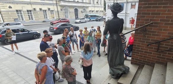 Гостей и жителей Владивостока приглашают к участию в экскурсионном флешмобе