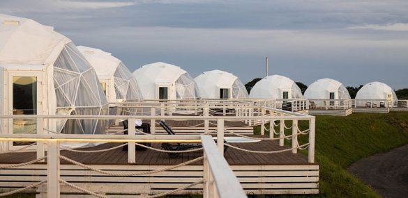 Круглогодичный комплекс для семейного отдыха и первый на Дальнем Востоке маяк-часовня открыты в Приморье