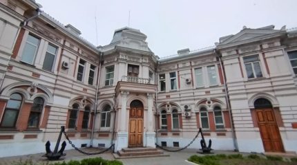 Во Владивосток интуристы едут за архитектурой и красотами дальневосточной природы