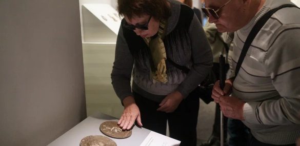 Изящные предметы ювелирного дома Фаберже обрели тактильные копии