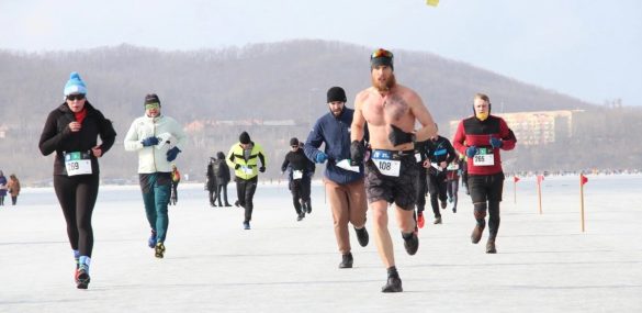 Почти 1500 спортсменов из семи стран выйдут на старт X ледового полумарафона Magic Vladivostok Ice Run