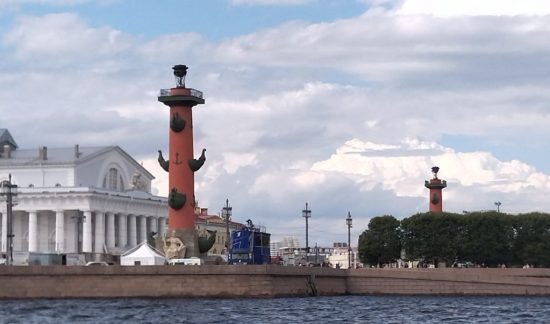 На майские праздники приморцы выбирают Казань и Санкт-Петербург