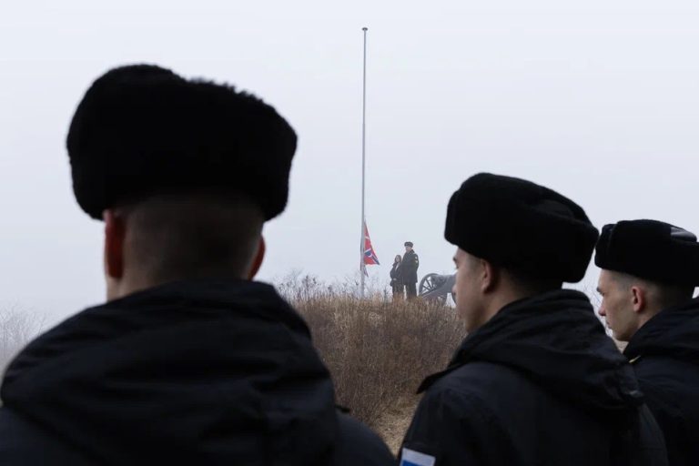 Над Владивостокской крепостью вновь реет флаг