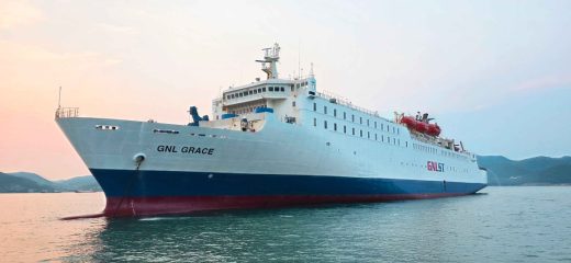 Паром Сокчо – Владивосток теперь перевозит не только грузы, но и пассажиров