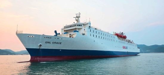 Паром Сокчо – Владивосток теперь перевозит не только грузы, но и пассажиров