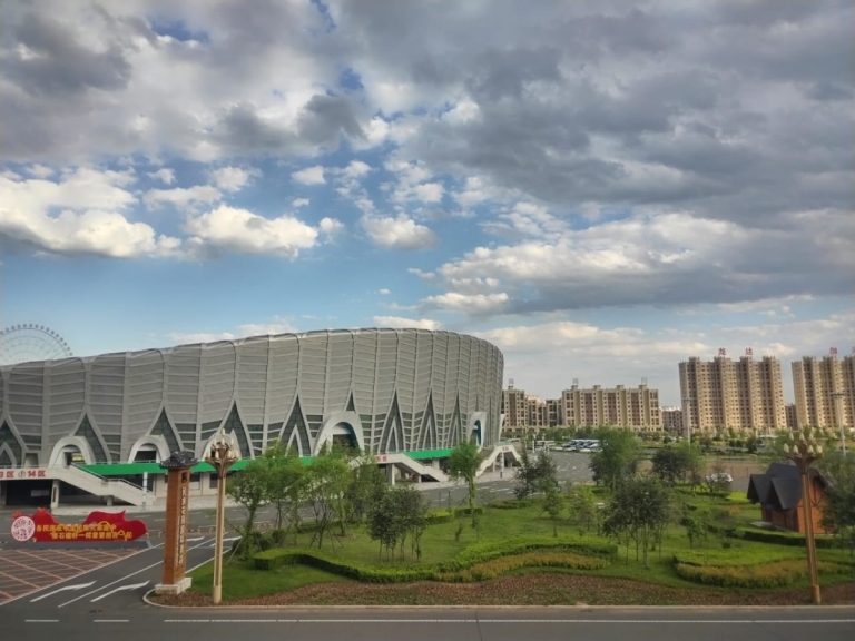 Хоть виза в Китай не нужна, но с туркомпанией все-таки надежнее даже в горести