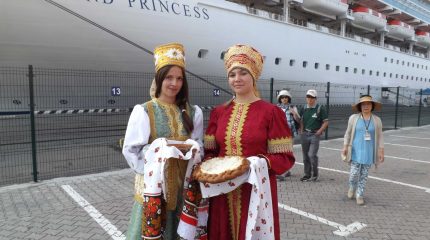 Регионы и туроператоры будут принимать иностранных туристов по единым критериям