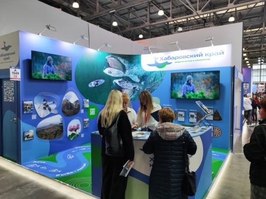 Хабаровчане заманивают москвичей древними обрядами, эвенской музыкой и прогулками на сапах с китами