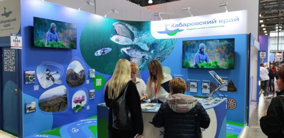 Хабаровчане заманивают москвичей древними обрядами, эвенской музыкой и прогулками на сапах с китами