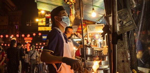 Шелковый путь на тарелке: китайская история тайской уличной еды