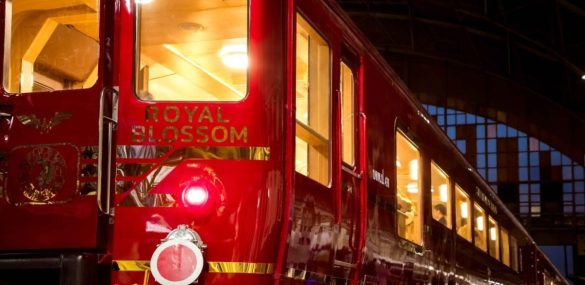 Путешествуем по Таиланду на роскошном поезде Royal Blossom