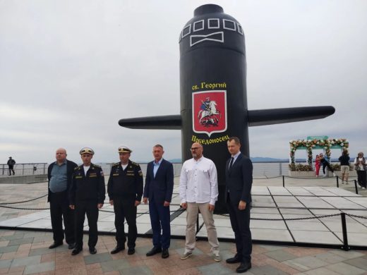 Экспозицию с рубкой подводного крейсера К-433 открыли во Владивостоке