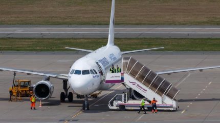 Уверенный рост: аэропорт Владивосток обслужил на 10% больше пассажиров